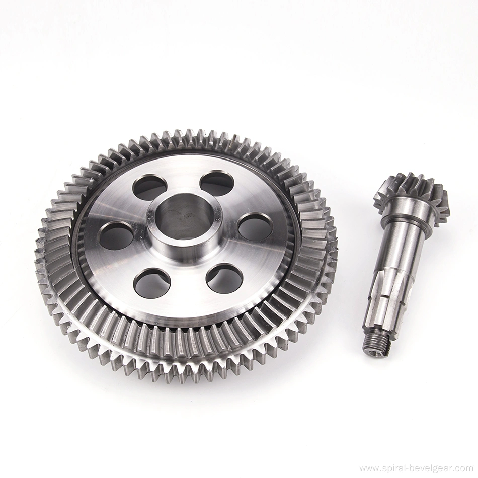 Spiral bevel gear for gun tower rotation mechanism